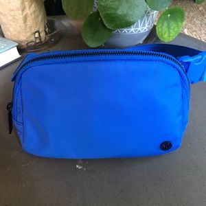 Lululemon Everywhere Belt Bag Wild Bluebell
